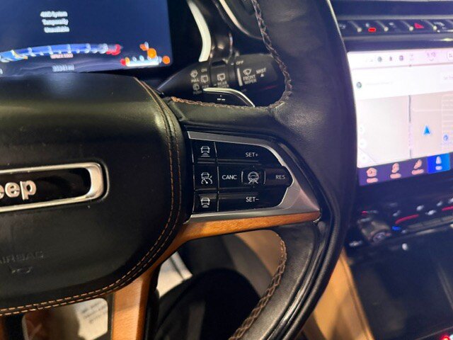 Used 2025 Jeep Grand Cherokee L Summit AWD/4WD image 47