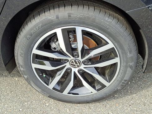 New 2026 Volkswagen Jetta SE FWD image 18