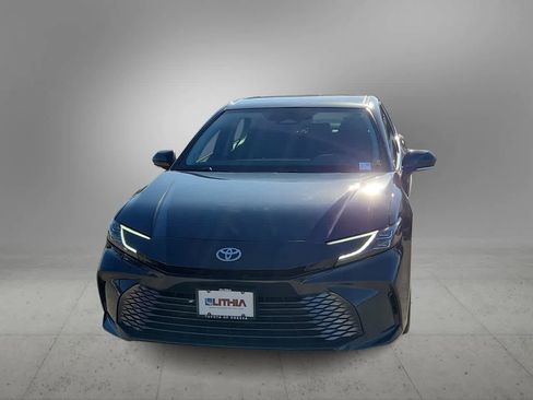 Certified 2025 Toyota Camry XLE image 3