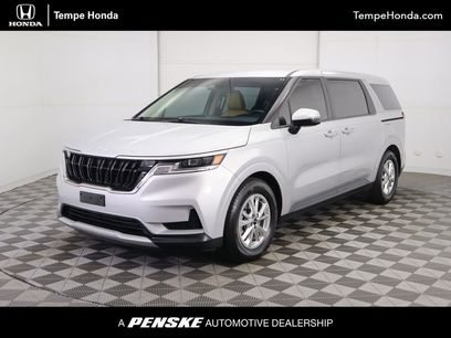 Used 2023 Kia Carnival LX w/ Paint Protection Package