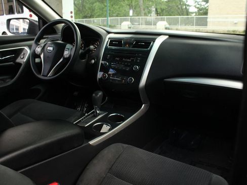 Used 2015 Nissan Altima 2.5 S w/ Power Driver Seat Package FWD image 26