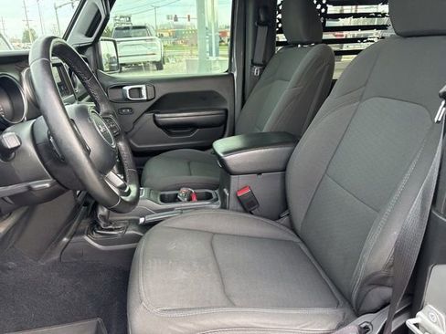 Used 2022 Jeep Wrangler Sport AWD/4WD image 4