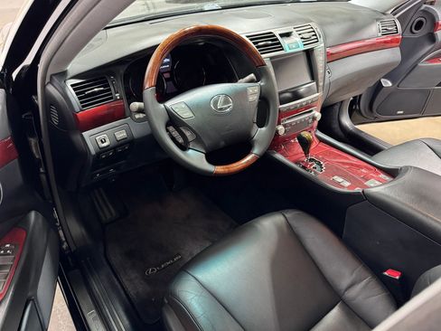 Used 2010 Lexus LS 460 image 17