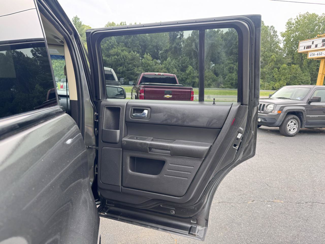 Used 2015 Ford Flex SE FWD image 16