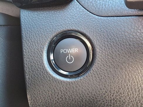 Certified 2025 Toyota Camry SE image 23