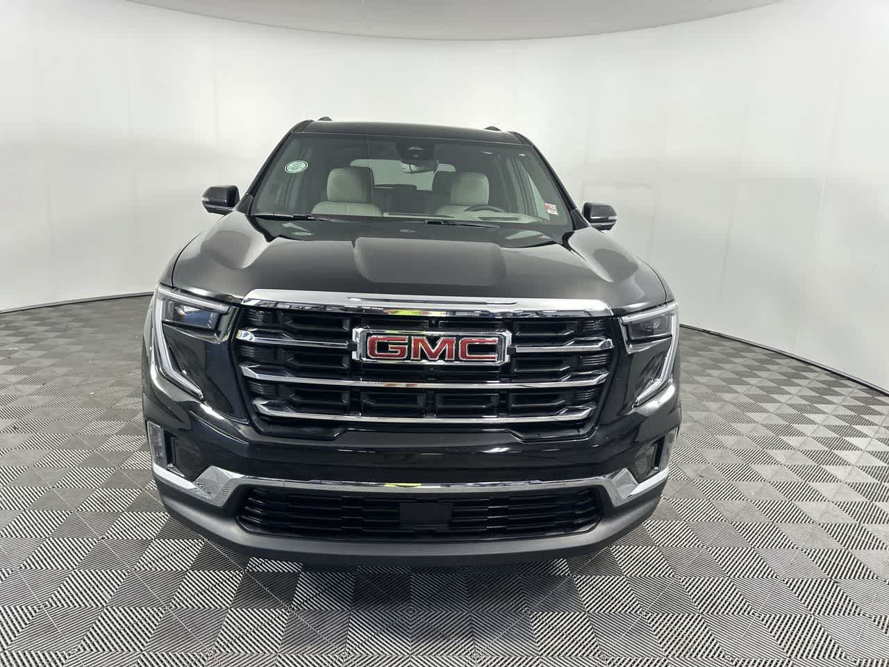 Used 2026 GMC Acadia Elevation w/ Elevation Premium Package FWD image 3