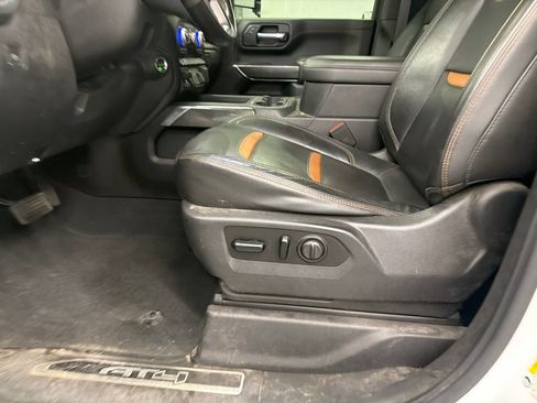 Used 2021 GMC Sierra 2500 AT4 w/ Gooseneck/5TH Wheel Package AWD/4WD image 10