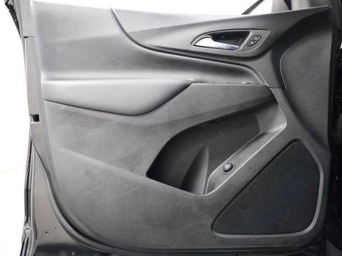 Used 2020 Chevrolet Equinox LT w/ Driver Convenience Package FWD image 16