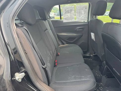 Used 2019 Chevrolet Trax LS FWD image 16