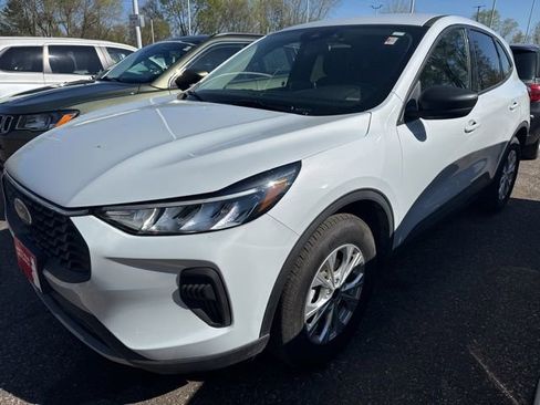 Used 2025 Ford Escape Active AWD/4WD image 4