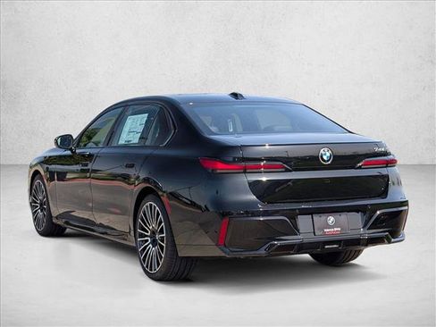 New 2026 BMW 740i w/ Premium Package image 9
