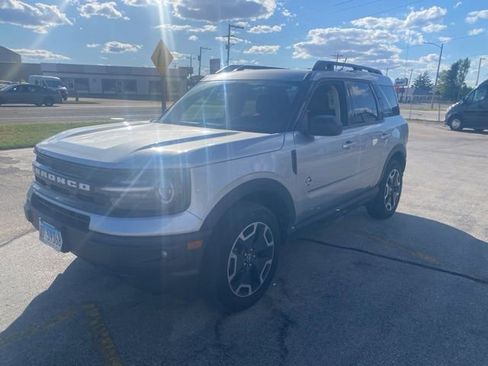 Used 2023 Ford Bronco Sport Outer Banks AWD/4WD image 2