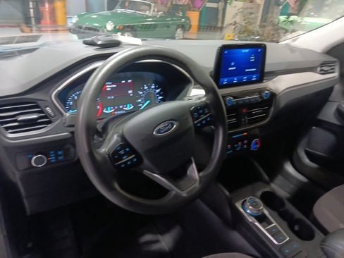 Used 2022 Ford Escape SE AWD/4WD image 4