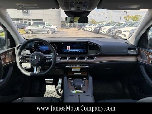 Certified 2026 Mercedes-Benz GLS 450 4MATIC image 16