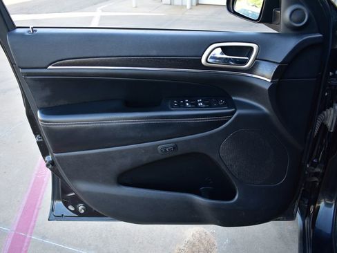 Used 2015 Jeep Grand Cherokee Limited RWD image 13
