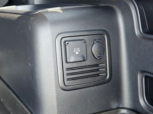 Used 2016 Toyota 4Runner SR5 AWD/4WD image 18