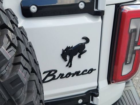 Used 2025 Ford Bronco Badlands AWD/4WD image 37