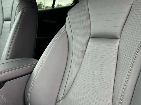 Certified 2025 Buick Envision Preferred AWD/4WD image 37