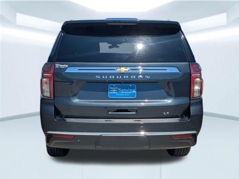 Used 2022 Chevrolet Suburban LT AWD/4WD image 5