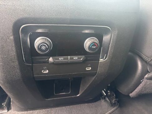 Used 2024 Chevrolet Tahoe LT AWD/4WD image 20