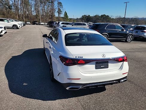 Used 2025 Mercedes-Benz E 350 Sedan image 9