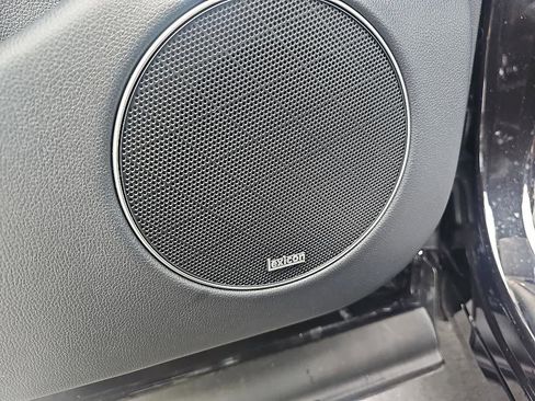 Used 2025 Genesis GV70 3.5T Sport w/ Sport Prestige Package image 14