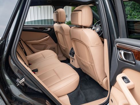 Used 2024 Porsche Macan S image 38