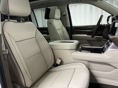 Certified 2023 GMC Yukon XL Denali w/ Denali Reserve Package AWD/4WD image 29