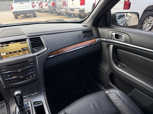 Used 2016 Lincoln MKS FWD image 20