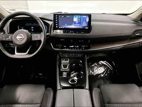 Used 2024 Nissan Rogue Platinum AWD/4WD image 18