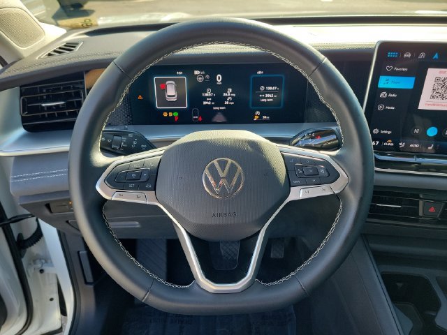 Used 2025 Volkswagen Tiguan SE FWD image 20