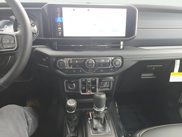 New 2026 Jeep Gladiator Sport AWD/4WD image 22