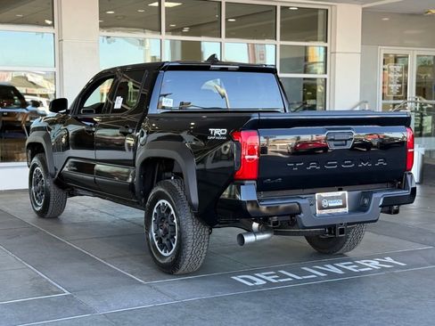 New 2025 Toyota Tacoma TRD Off-Road image 9