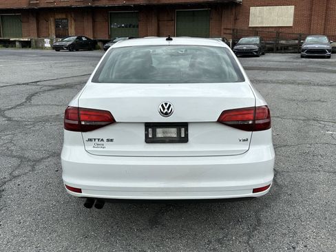 Used 2017 Volkswagen Jetta SE FWD image 7