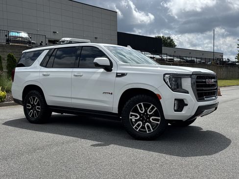 Used 2023 GMC Yukon AT4 w/ AT4 Premium Package AWD/4WD image 2