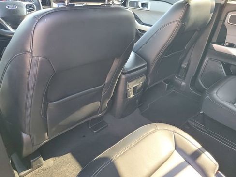 Certified 2022 Ford Explorer XLT w/ Equipment Group 202A image 12