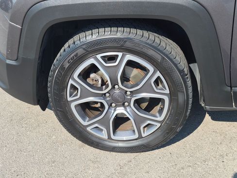 Used 2016 Jeep Renegade Limited FWD image 13