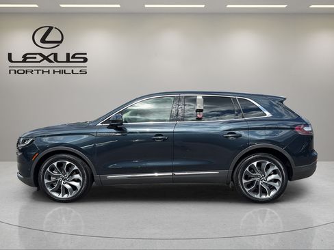 Used 2023 Lincoln Nautilus Reserve w/ Equipment Group 201A AWD/4WD image 9