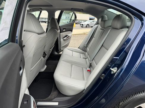 Used 2015 Acura TLX w/ Technology Package FWD image 11