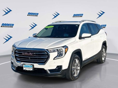 Used 2022 GMC Terrain SLT w/ Tech Package image 1