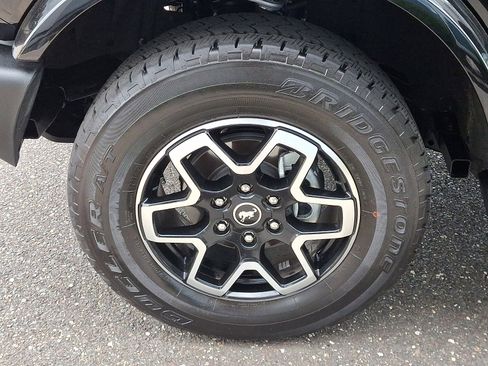 Used 2025 Ford Bronco Outer Banks image 10