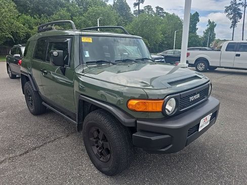 Used 2011 Toyota FJ Cruiser 4WD w/ Trail Teams Special Edition image 3