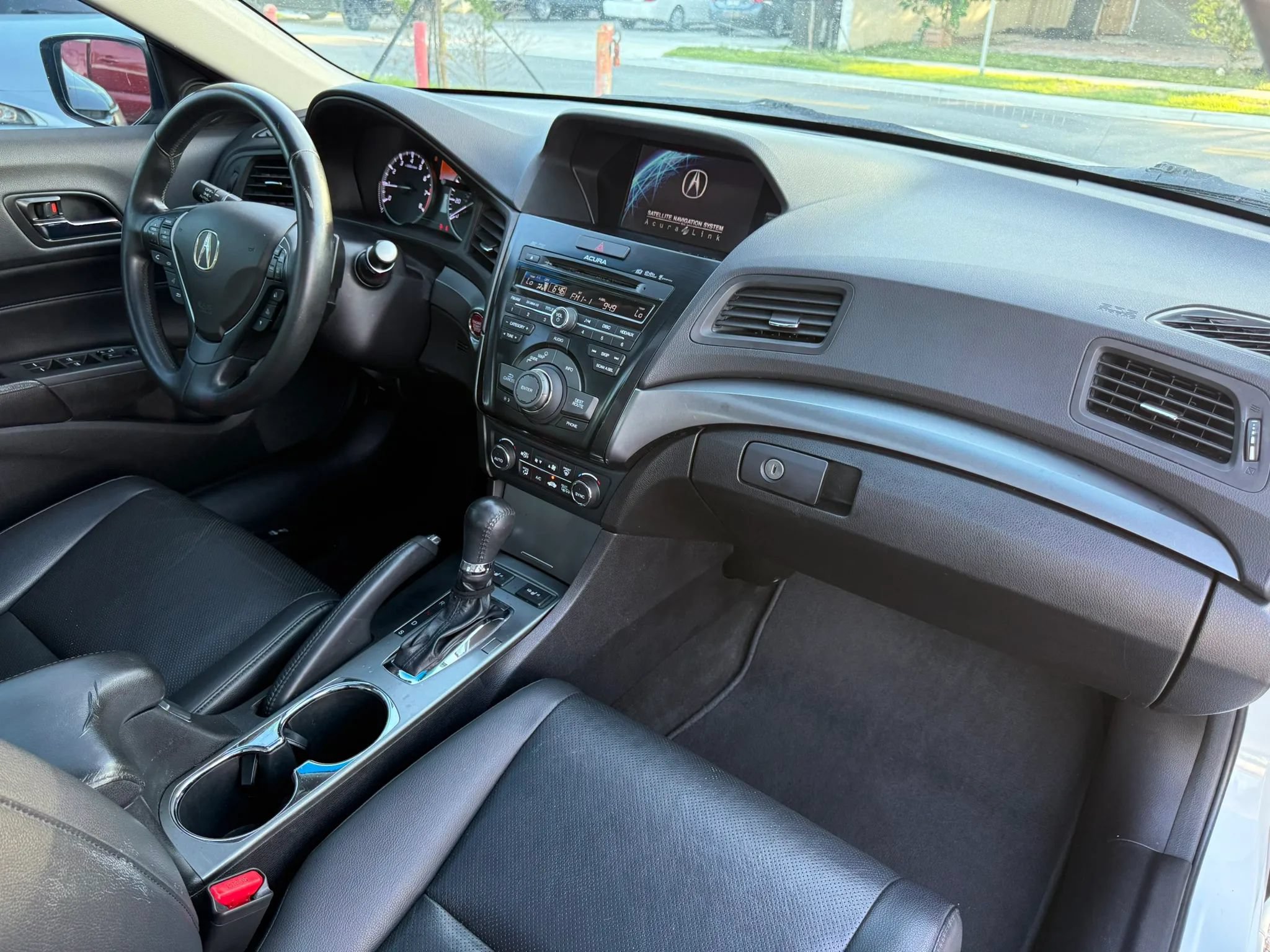 Used 2013 Acura ILX w/ Technology Package FWD image 21