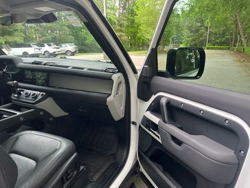 Certified 2023 Land Rover Defender 90 S AWD/4WD image 12