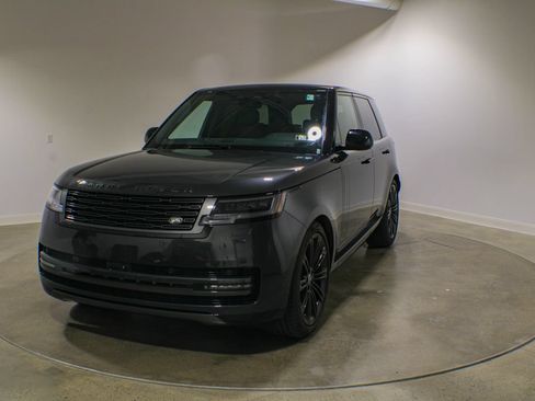 Used 2024 Land Rover Range Rover SE AWD/4WD image 1