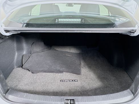 Certified 2025 Toyota Corolla SE FWD image 24