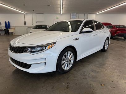 Used 2018 Kia Optima LX w/ 17" Alloy Wheels Package