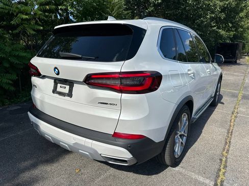 Used 2021 BMW X5 xDrive40i w/ Premium Package AWD/4WD image 3
