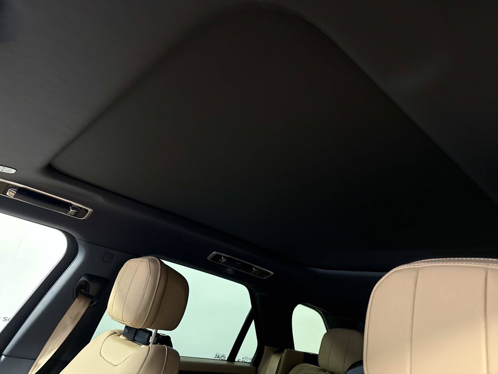 New 2027 Land Rover Range Rover Sport SE AWD/4WD image 22