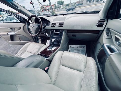 Used 2003 Volvo XC90 T6 image 26